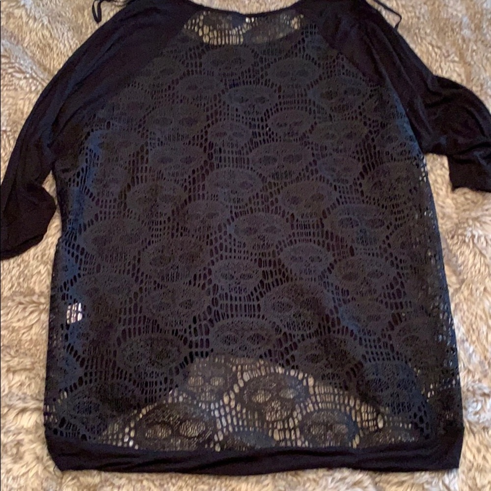 Hi low tunic black with skulls